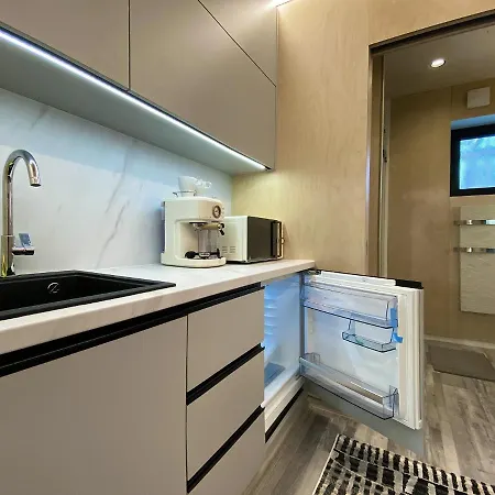 Luxusní V Praze Klánovicích Na Zahradě, 20 Minut Do Centra Prahy Apartmán