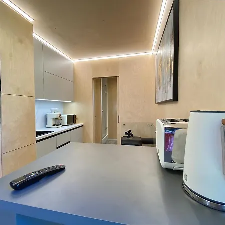 Apartmán Luxusní V Praze Klánovicích Na Zahradě, 20 Minut Do Centra Prahy Šestajovice